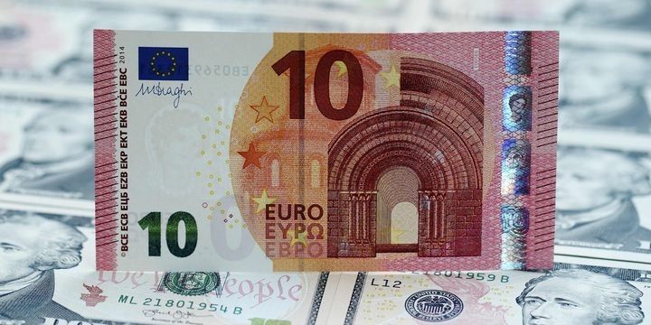 Avroda 3 ayın ən güclü bahalaşması 