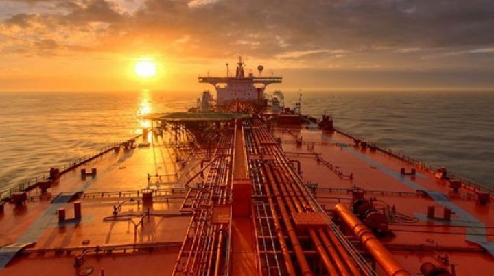 Ötən il dünyada ən çox neft Hörmüz boğazı ilə daşınıb