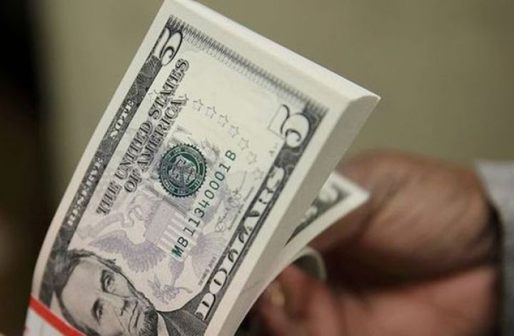Bakı sakininə xaricdən göndərilən 10 min pulu bankdan naməlum şəxs aparıb