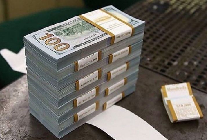 Rusiya banklarında dollar qıtlığı yaranıb