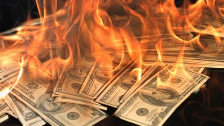 Rusiyada problemli kreditlər 91 milyard dolları üstələyib