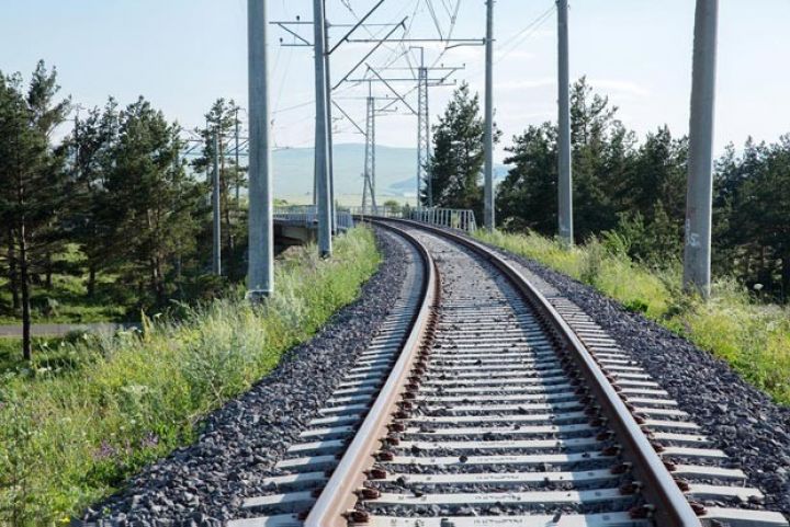 Rusiyanın metallurgiya kombinatı Bakı-Tbilisi-Qars dəmir yolundan istifadə edəcək