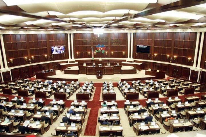 Dövlət büdcəsinin Milli Məclisdə müzakirəsi təxirə düşüb 