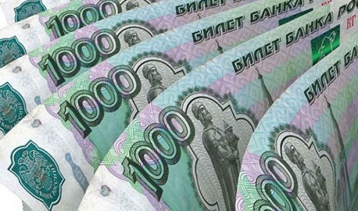 1000 rubl 13,8 manata düşdü!