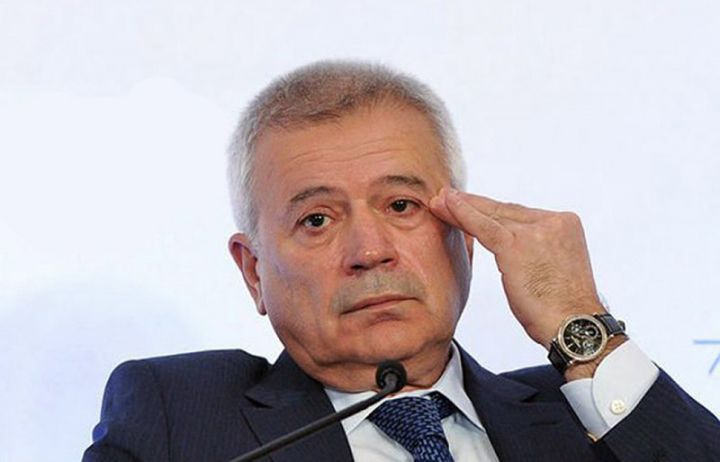 Milyarder Azərbaycandakı bankına böyük məbləğdə kredit ayırdı