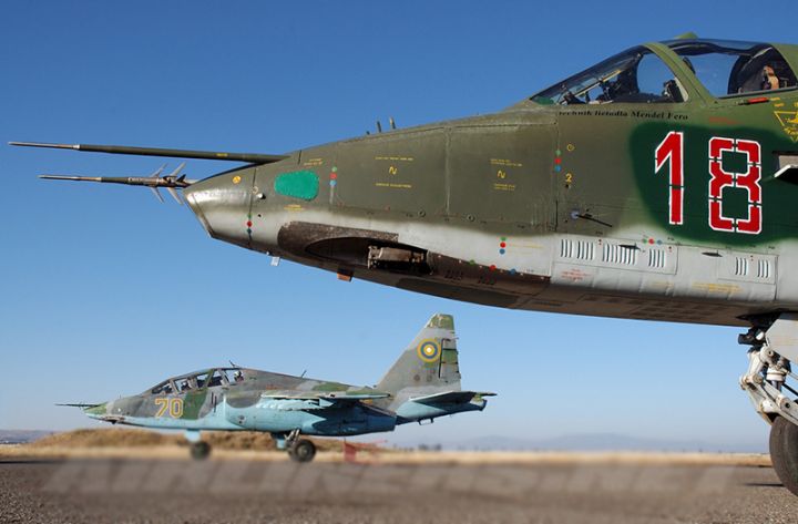 “Dünən Ermənistanın iki “Su-25” təyyarəsi dağa çırpılaraq partlayıb”