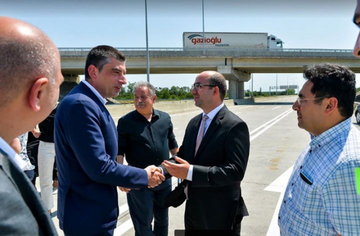 “Akkord”un Gürcüstanda inşa etdiyi dairəvi avtomobil yolu istifadəyə verilib