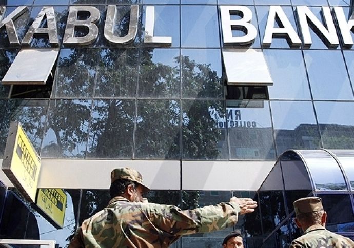 Banklar insanların pullarını vermədi - ATƏŞ AÇILDI