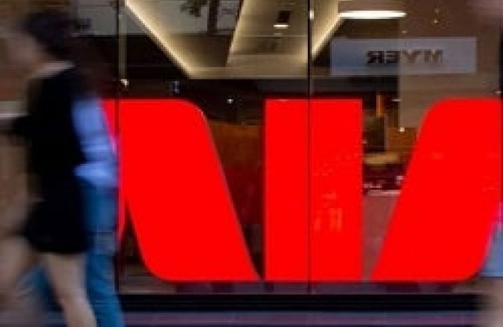 Bank ölən müştərilərə xidmət göstərdiyinə görə 80 milyon dollar cərimələnib