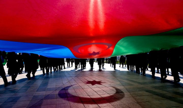 Mayın 28-nin Müstəqillik, oktyabrın 18-nin Müstəqilliyin Bərpası Günü elan edilməsinin səbəbi açıqlanıb