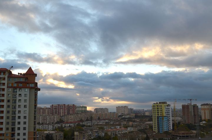 Sabah Bakıda hava küləkli olacaq, rayonlara yağış yağacaq