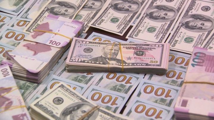 Oktyabrda Mərkəzi Bankın valyuta ehtiyatları cüzi artıb