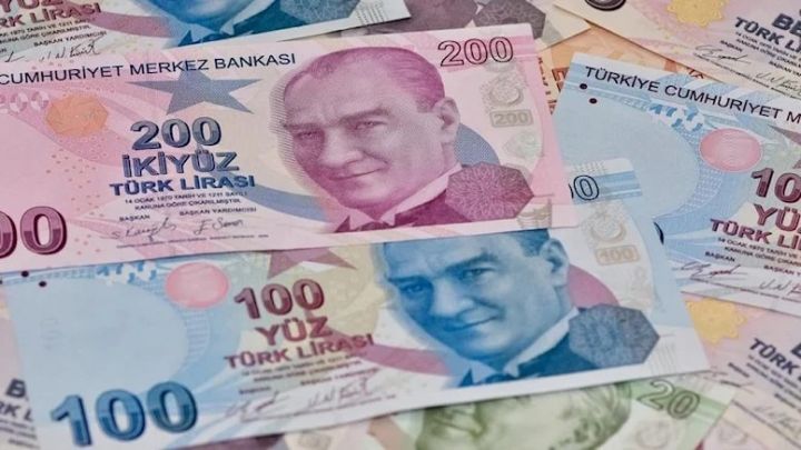 Dollar/Türk Lirəsi məzənnəsi rekord yenilədi