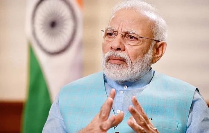 Modi Hindistanın qarşıdakı 5 ildə dünyanın aparıcı iqtisadiyyatlarından birinə çevriləcəyini vəd edib