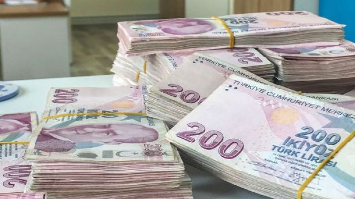 Türkiyə banklarının xalis mənfəəti 95,7 faiz artıb