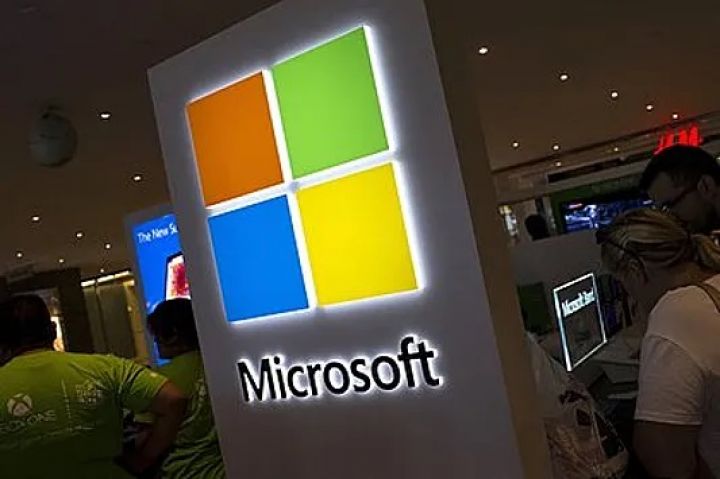 "Microsoft təxminən 11 min işçisini ixtisar edə bilər"