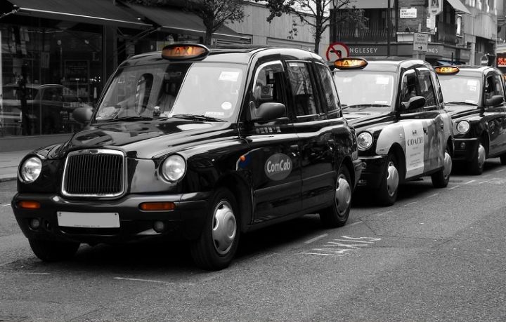 Geely "London taksilərini" elektrik avtomobillərinə çevirmək qərarına gəlib