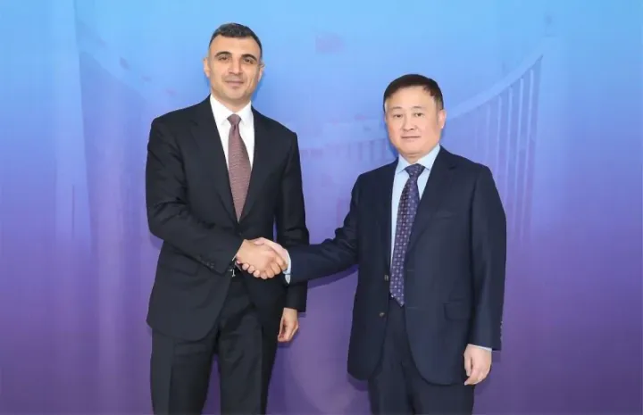 Azərbaycan Mərkəzi Bankının sədri Çin Xalq Bankının sədrilə görüşüb