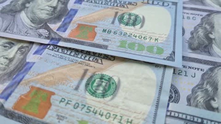 Banklara dollar satıldı - VALYUTA HƏRRACI