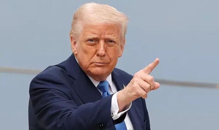 Tramp neft maqnatına Venesuelanı tərk etməyi əmr edib