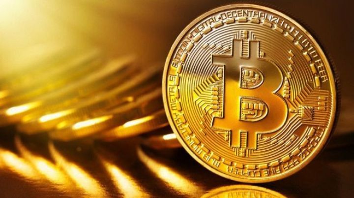 Bitcoin bir həftədə 30% bahalaşıb