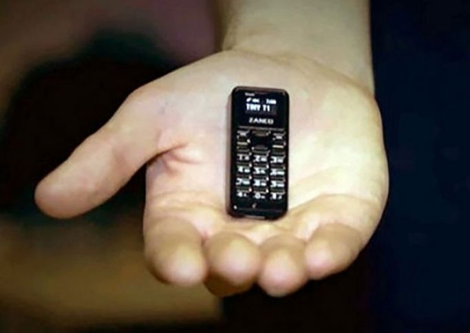 Dünyanın ən kiçik mobil telefonu istehsal edilib