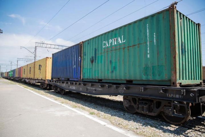 Bakı-Tbilisi-Qars dəmir yolu ilə yüklər 16-18 saata daşınacaq