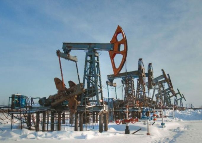 Rusiya neft hasilatının həcmini azaldıb