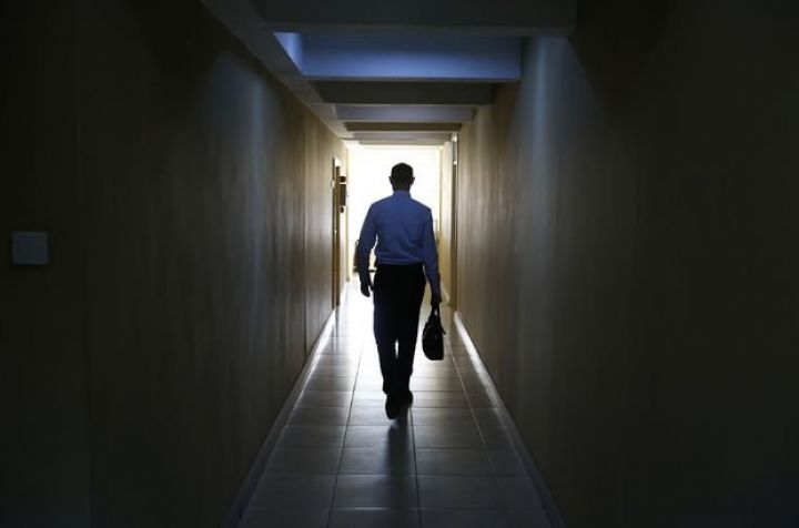 Dünyanın ən böyüyü 100-dən çox analitikini işdən çıxarıb