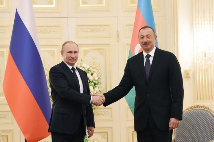 Vladimir Putin Azərbaycan Prezidentinə zəng edib