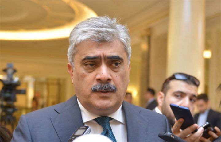 “Neftin kəskin ucuzlaşması müəyyən kəsirlərə səbəb olacaq”