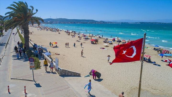 Türkiyə 2023-də 60 milyon nəfər turist və 56 milyard dollar gəlir gözləyir