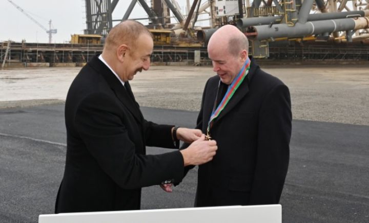 BP-nin regional prezidenti Qəri Counz üçün gözlənilməz mərasim