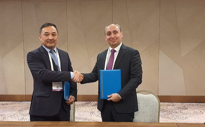 “Azərkosmos” Qazaxıstanın  şirkətilə əməkdaşlıq müqaviləsi imzalayıb