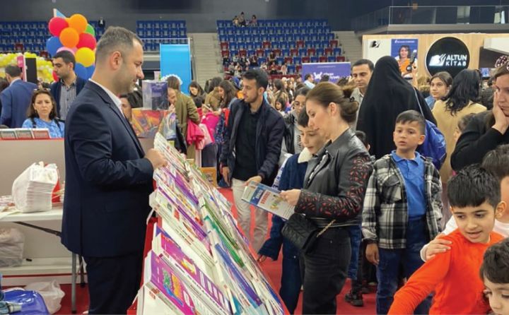 Minlərlə kitab  endirimli qiymətlərlə satılır - "İZƏ" nəşriyyatı “İkinci Uşaq Kitab Festivalı”nda