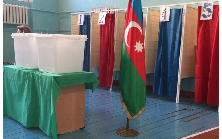 Nə üçün Azərbaycanda növbədənkənar Prezident seçkiləri keçirilir?