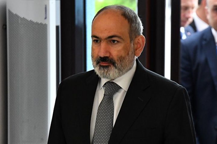 Paşinyanın hökumətdə çıxışı zamanı işıqlar sönüb