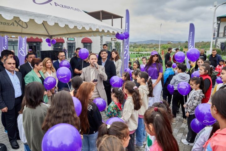 Ağalı kəndinin məktəbliləri yeni tədris ilinə Azercell ilə birlikdə başlayır!