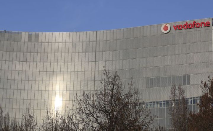 Swisscom şirkəti Vodafone Italia-nı  8 milyard avroya satın alır