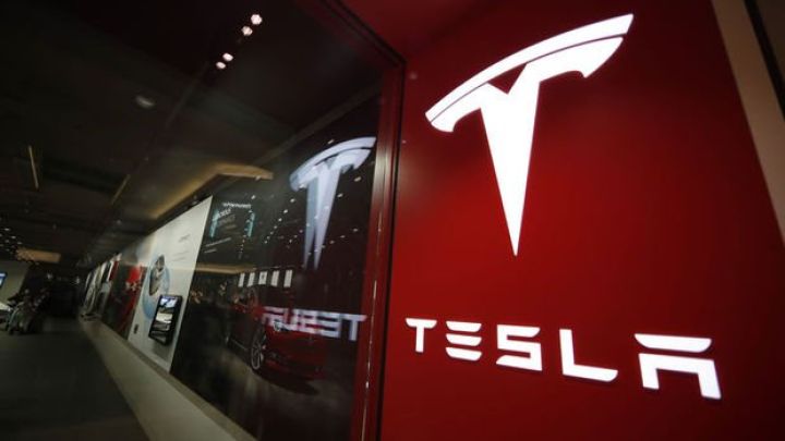 Tesla Çində avtomobil istehsalını azaldır