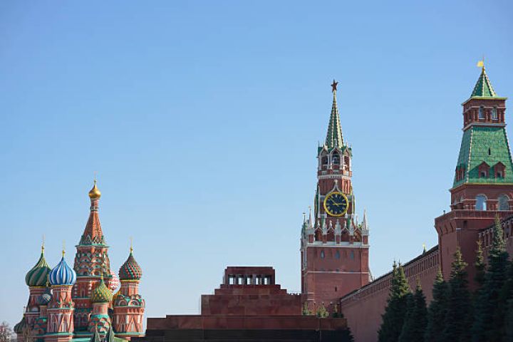 Kreml: Rusiya “Drujba” neft kəməri ilə tranziti bərpa etməyə hazırdır